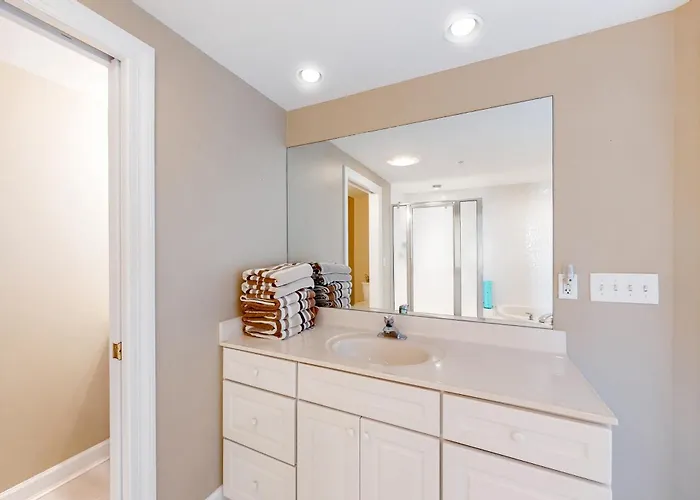Ocean's Edge 303 Apartment