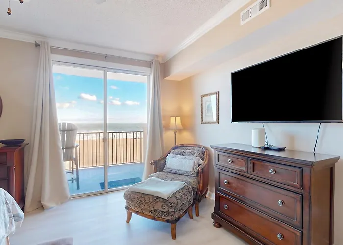 Ocean's Edge 303 *