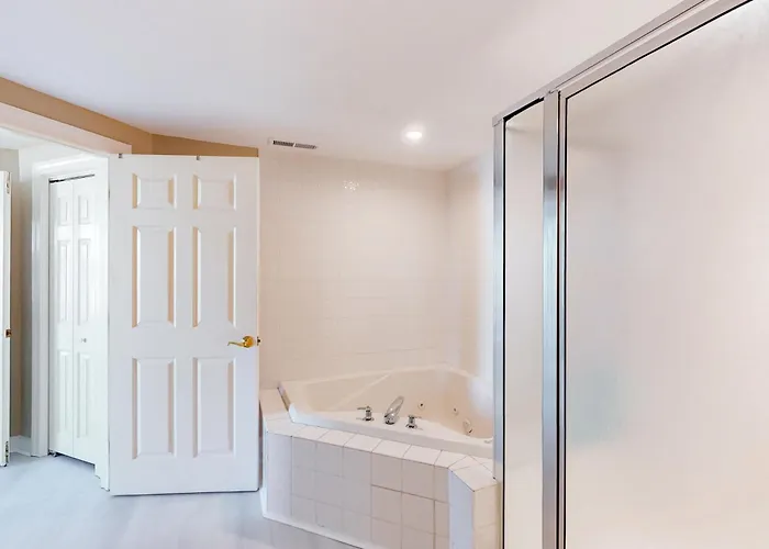Ocean's Edge 303 Apartment *